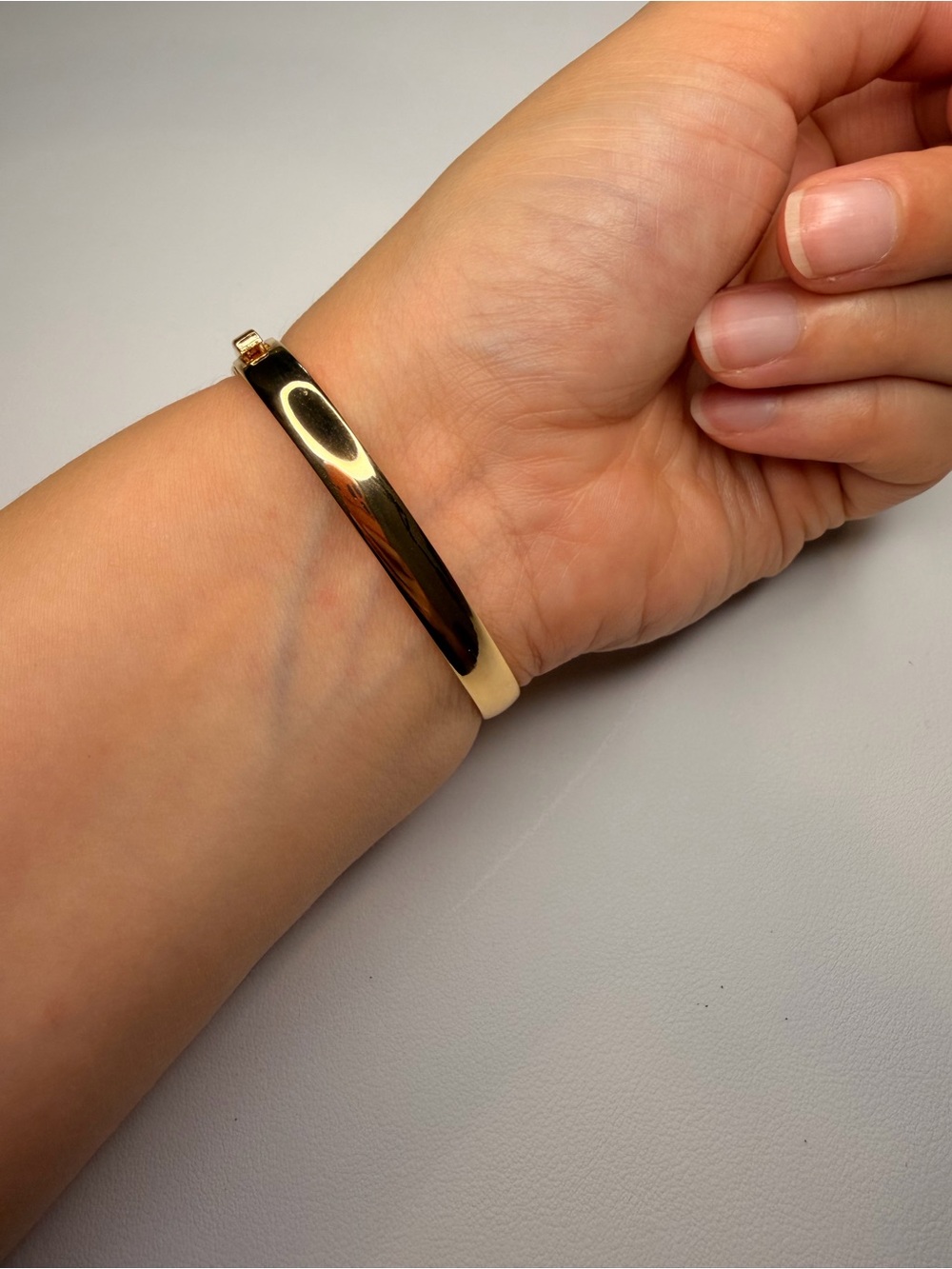 Elegant Gold-Tone Stainless Steel Bangle Watch - Picture 7 of 15